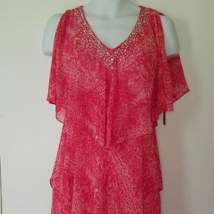 🎉SOLD🎉NWT VICKY TIEL Dress Stretch Split Sleeve